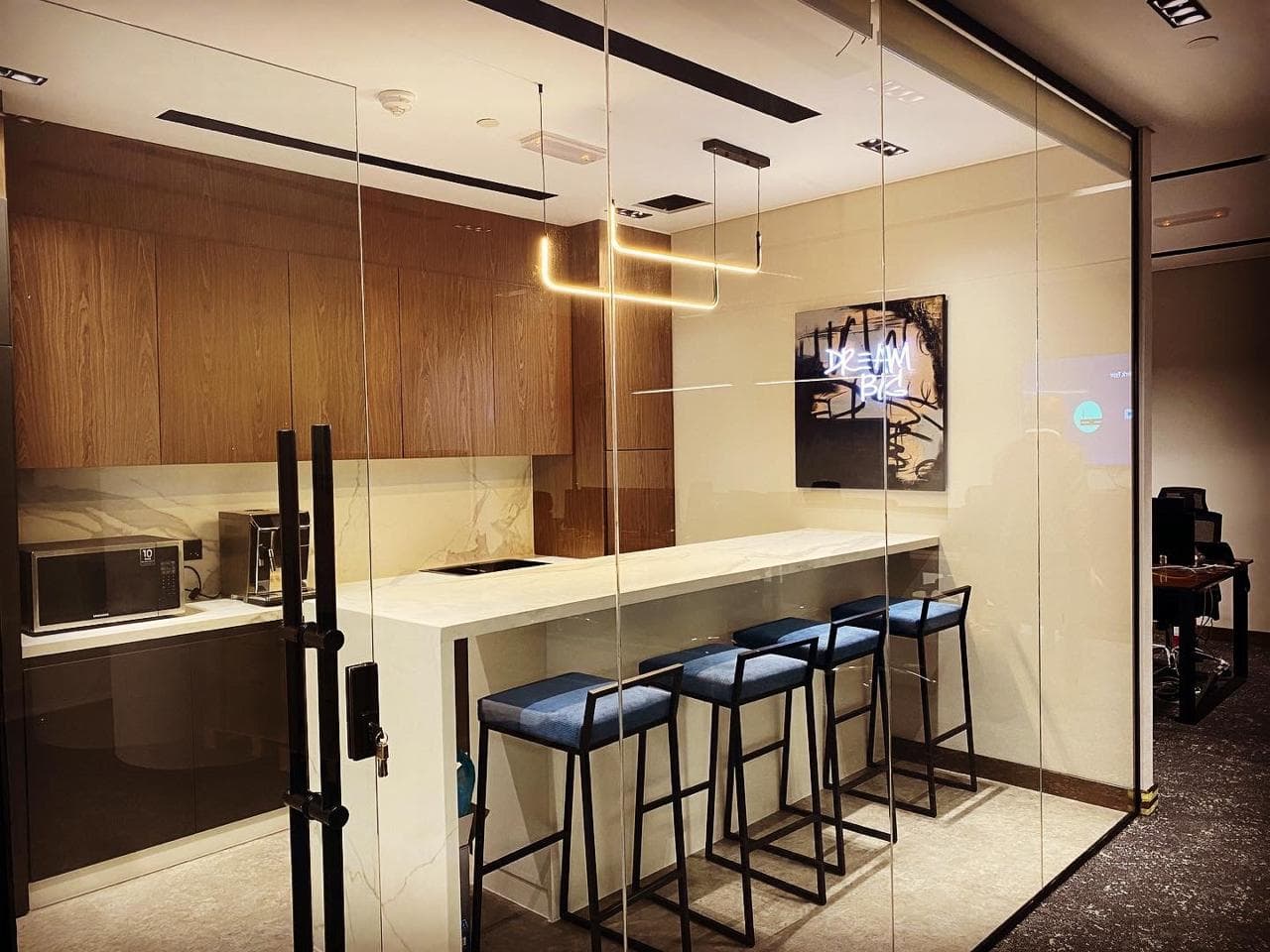 Corporate image 17